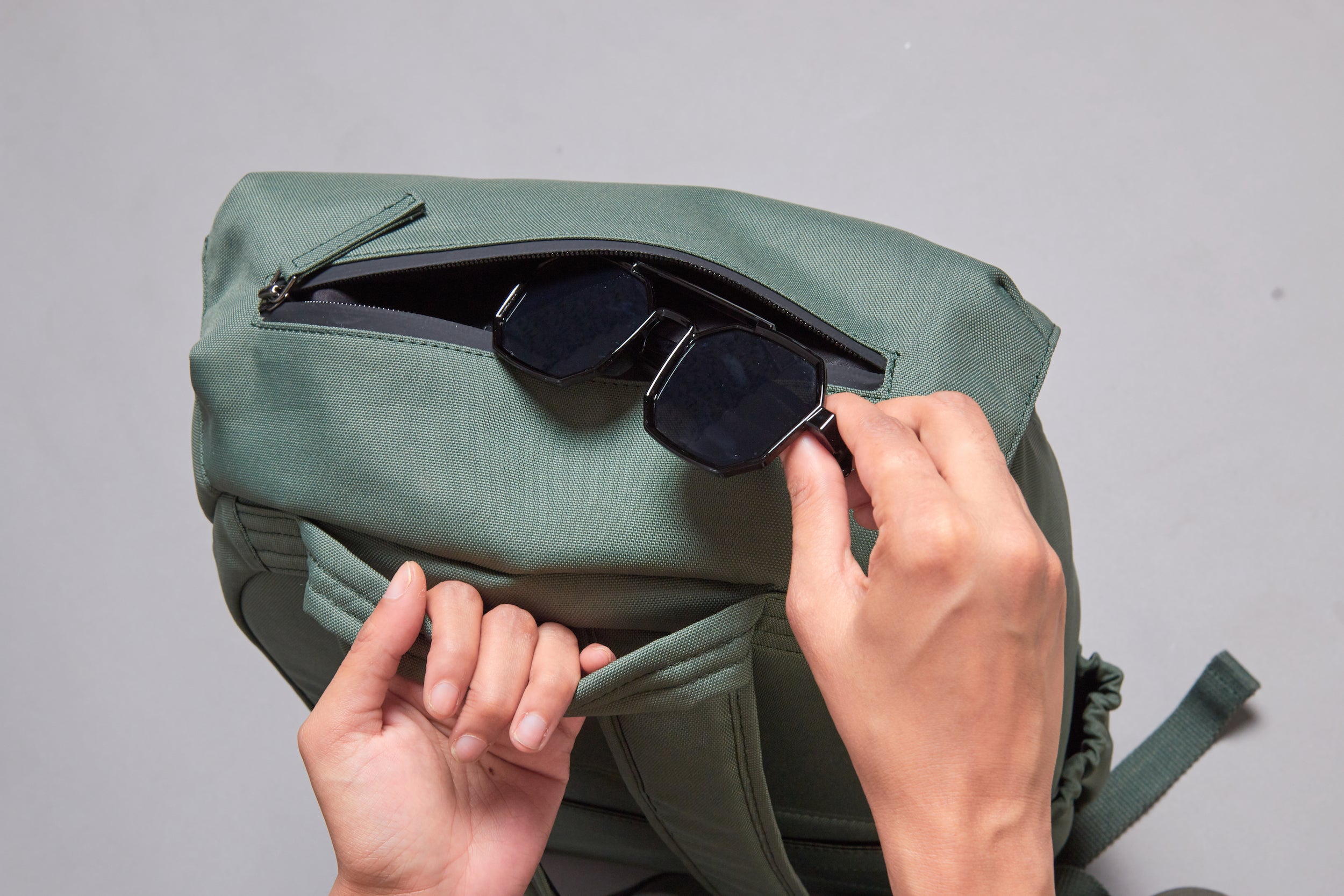 RE.27 Cycle | Daypack Groen